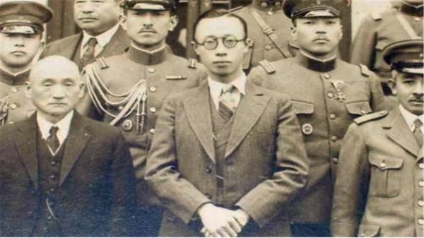 关于傅仪皇帝的故事