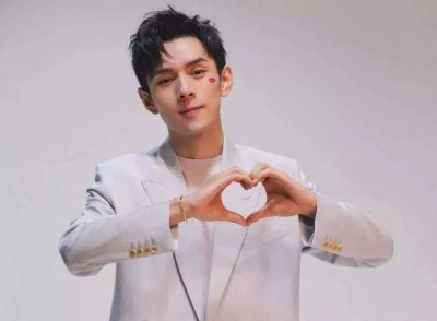 李佳琦个人资料简介 李佳琦是如何一步步走向成功的