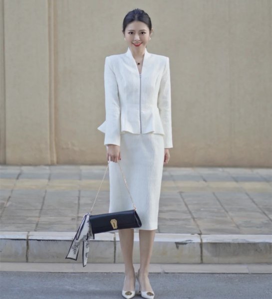 小丝巾的各种系法图解