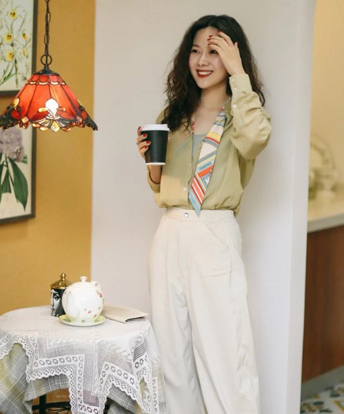 小丝巾的各种系法图解