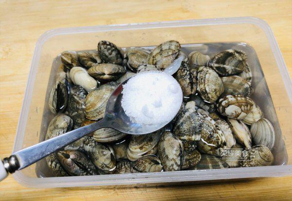 蚬子怎么吐沙子干净快