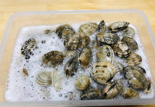 蚬子怎么吐沙子干净快