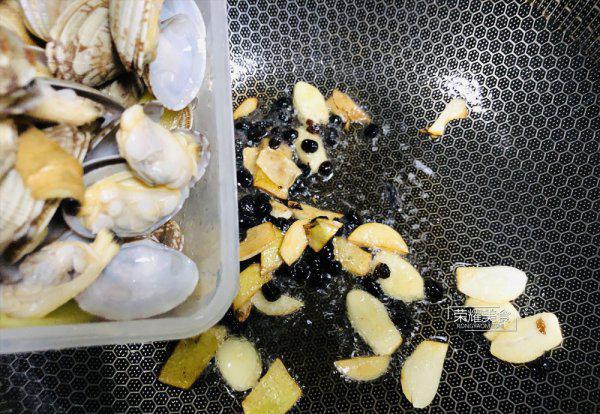 蚬子怎么吐沙子干净快