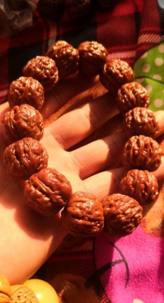 小核桃手串怎么炼成完美包浆