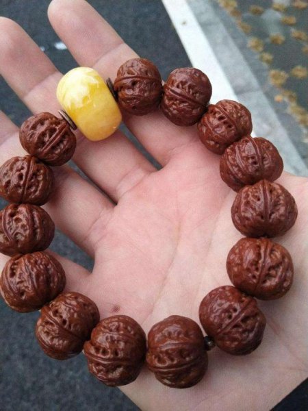 小核桃手串怎么炼成完美包浆