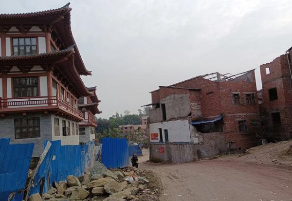 农村的旧房子为什么要拆除