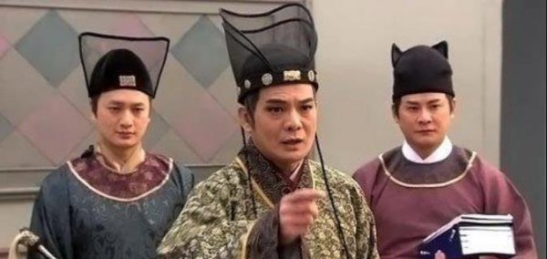 司礼监秉笔太监和掌印太监谁的权力大