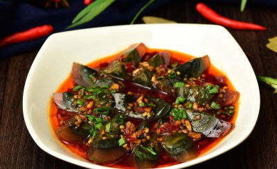 松花蛋是鸡蛋还是鸭蛋 松花蛋鸡蛋和鸭蛋有什么区别