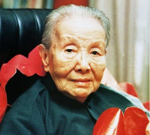 女作家冰心的原名叫什么