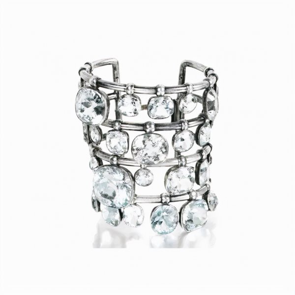 蓝色托帕石值钱吗值得买吗