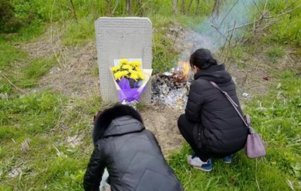 清明前一天能上坟吗