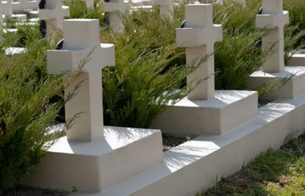 清明前一天能上坟吗