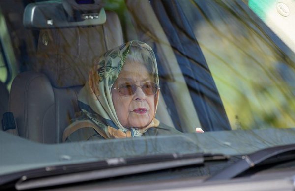 英国女王多少岁了