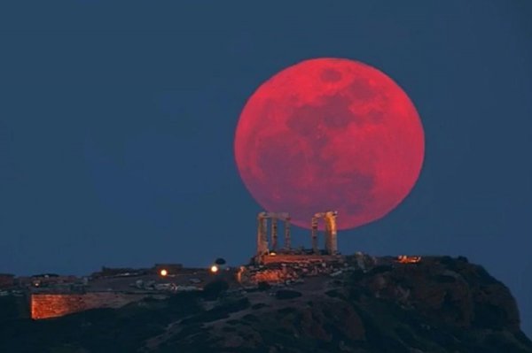 月亮红色的是怎么回事