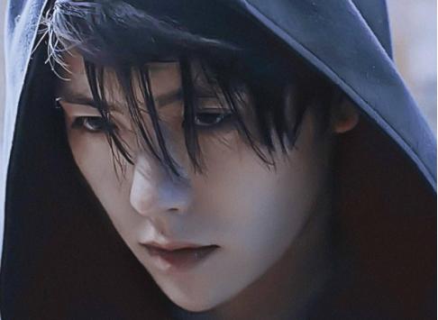 霍仙姑为什么跪张起灵