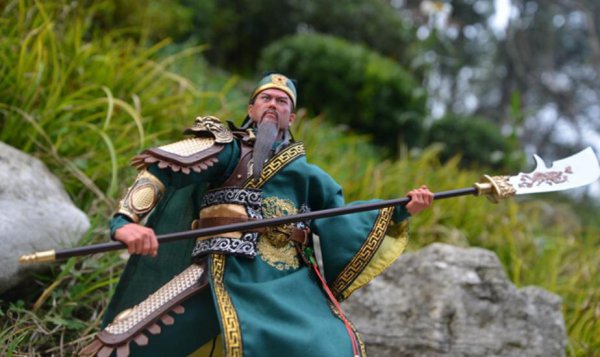 关羽的武器青龙偃月刀多重