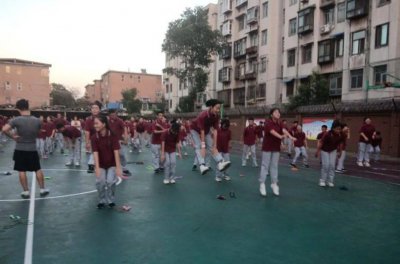 体考800米跑步技巧 跑800米不累又快的秘诀