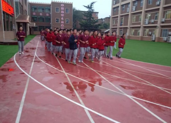 体考800米跑步技巧