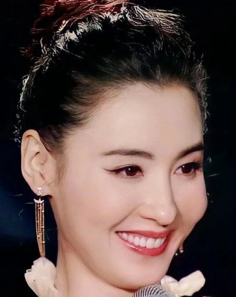 蒜头鼻高鼻梁好看吗