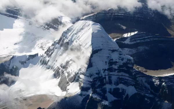 冈仁波齐1999神秘事件是真的吗