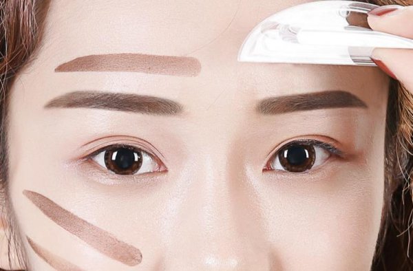 日常淡妆化妆的正确顺序