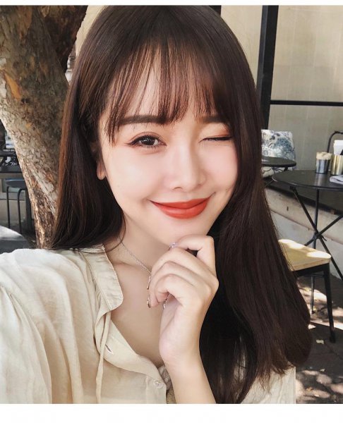 圆脸适合什么发型女