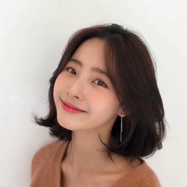 圆脸适合什么发型女