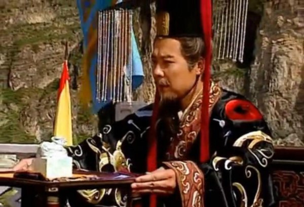 东汉末年三大战役的经过