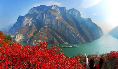 三峡指的是哪三个峡谷 长江三峡是指哪三个地方的总称