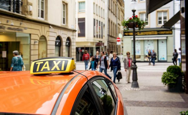 卢森堡人口及面积概况