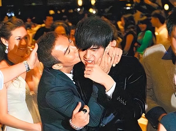 刘畊宏和周杰伦的关系