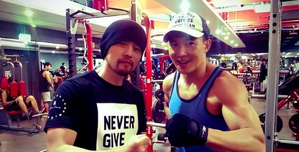 刘畊宏和周杰伦的关系