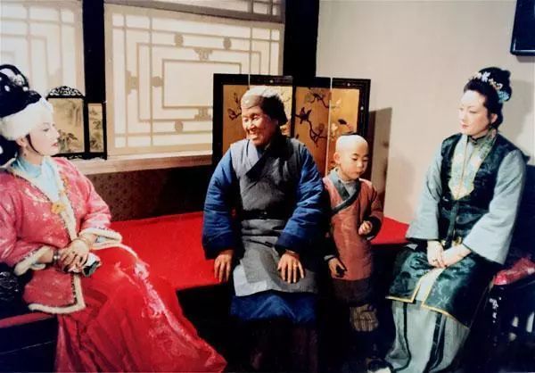 刘姥姥人物形象