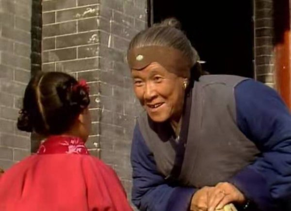 刘姥姥人物形象