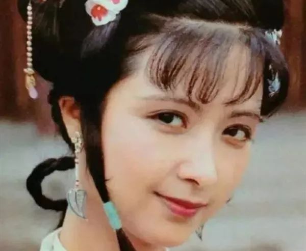 史湘云和贾宝玉的关系