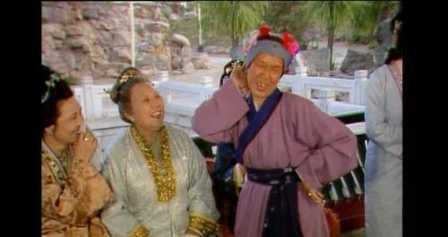 王夫人对刘姥姥的态度