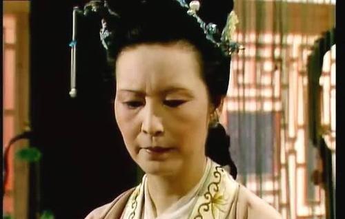 王夫人对刘姥姥的态度