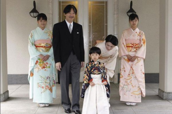 为什么日本天皇可以延续千年