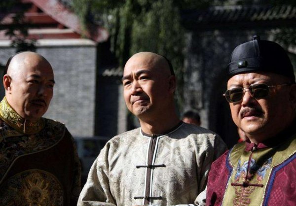 乾隆死前告诫儿子不要杀和珅