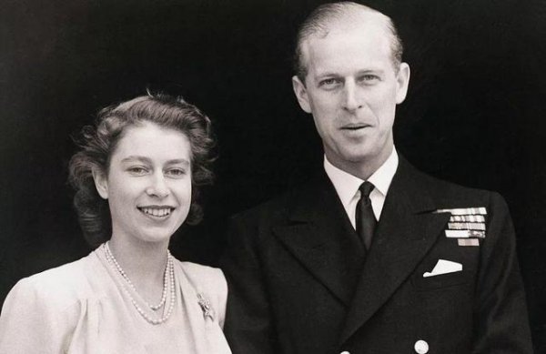 英国王室为什么受欢迎受人尊敬