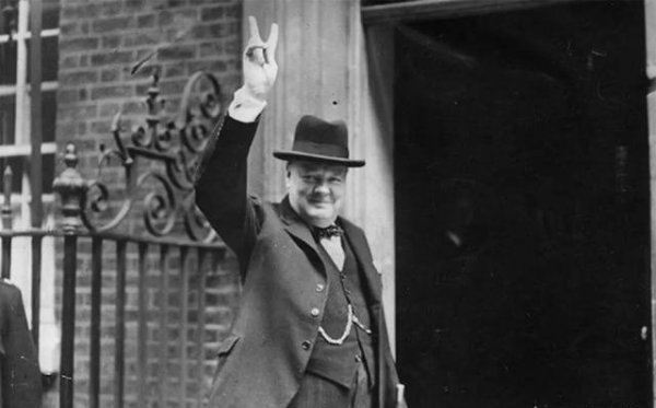 英国胜利丘吉尔为什么下台