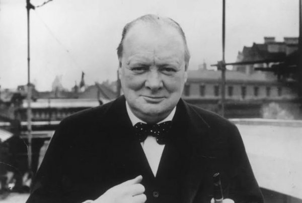 英国胜利丘吉尔为什么下台