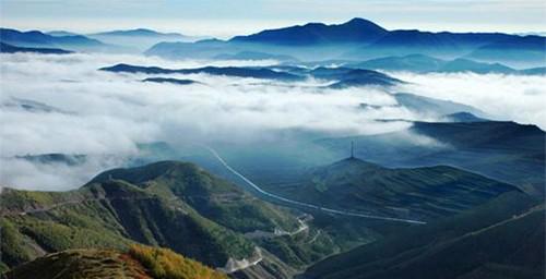 不到长城非好汉是谁说的