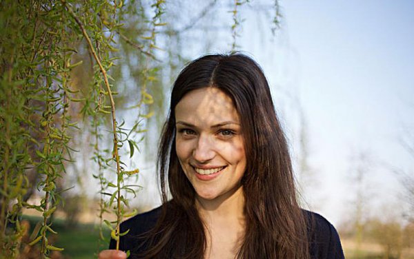 为何有酒窝的女人很少