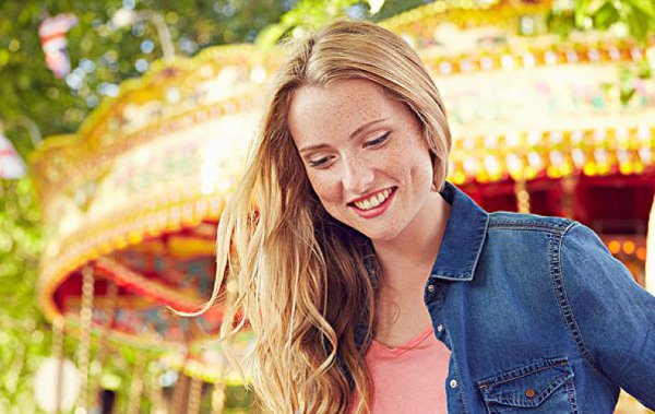 为何有酒窝的女人很少