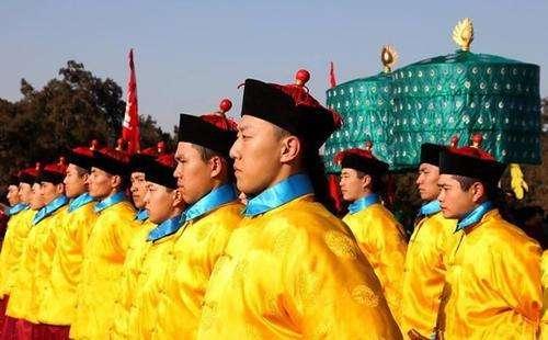 清朝和珅有几件黄马褂