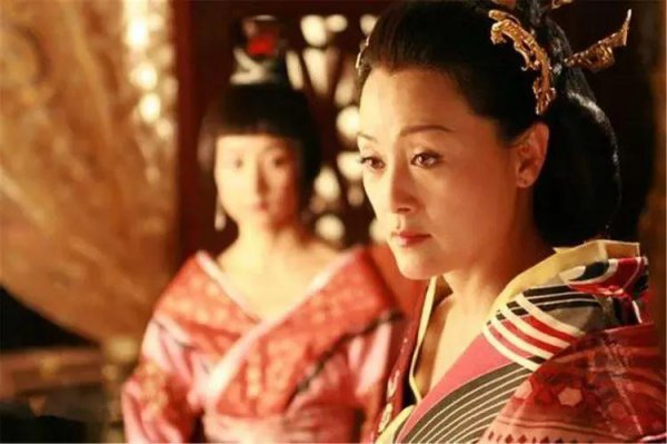 西汉刘恒的母亲是谁