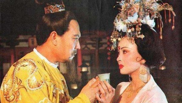 杨贵妃给安禄山洗澡的历史真相