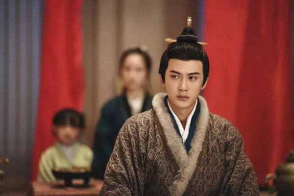 历史上曹植怎么活下来的