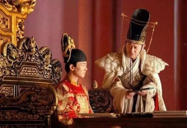 皇上为什么用太监伺候而不是宫女